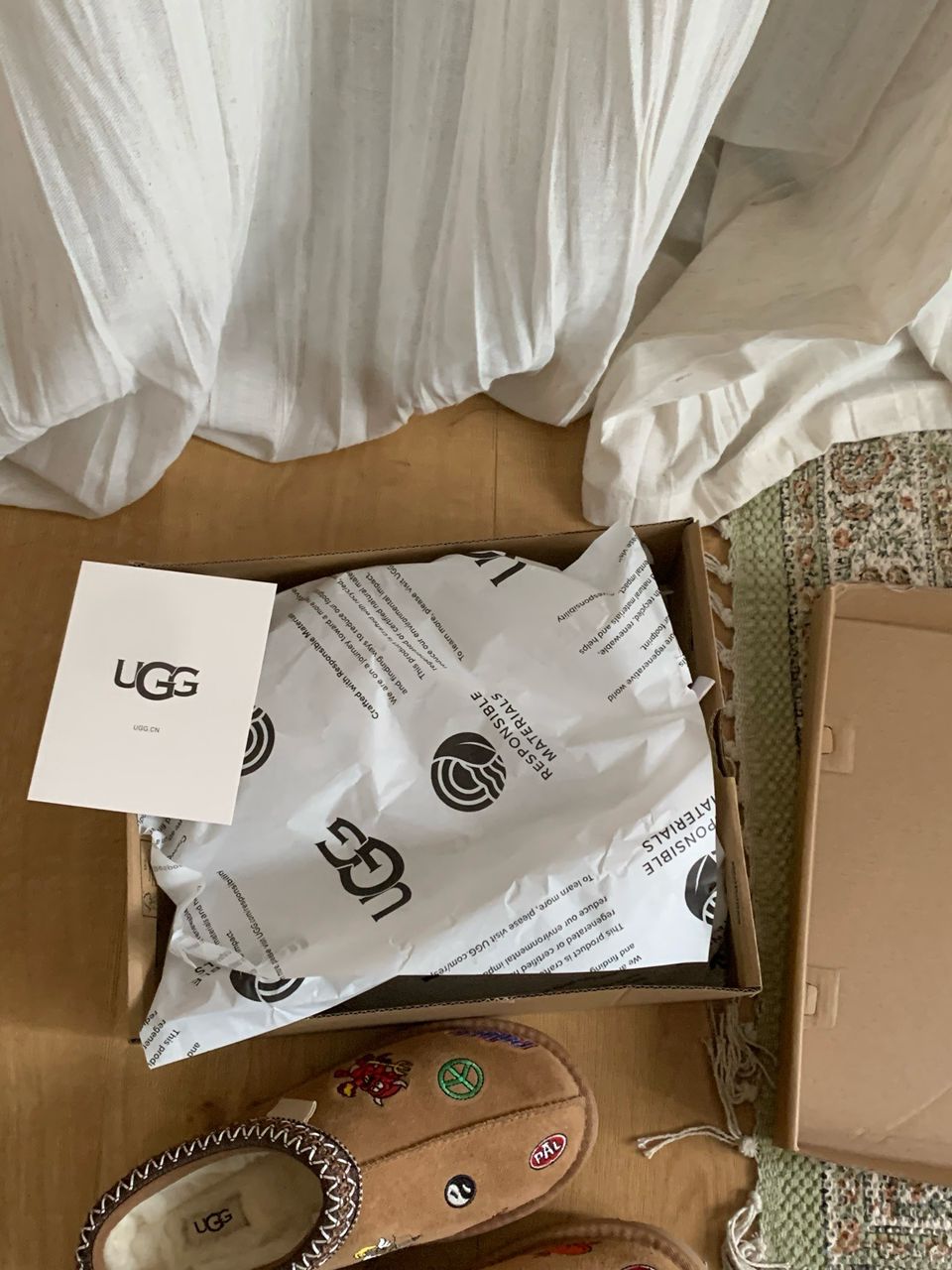 UGG Tasman – chestnut patches