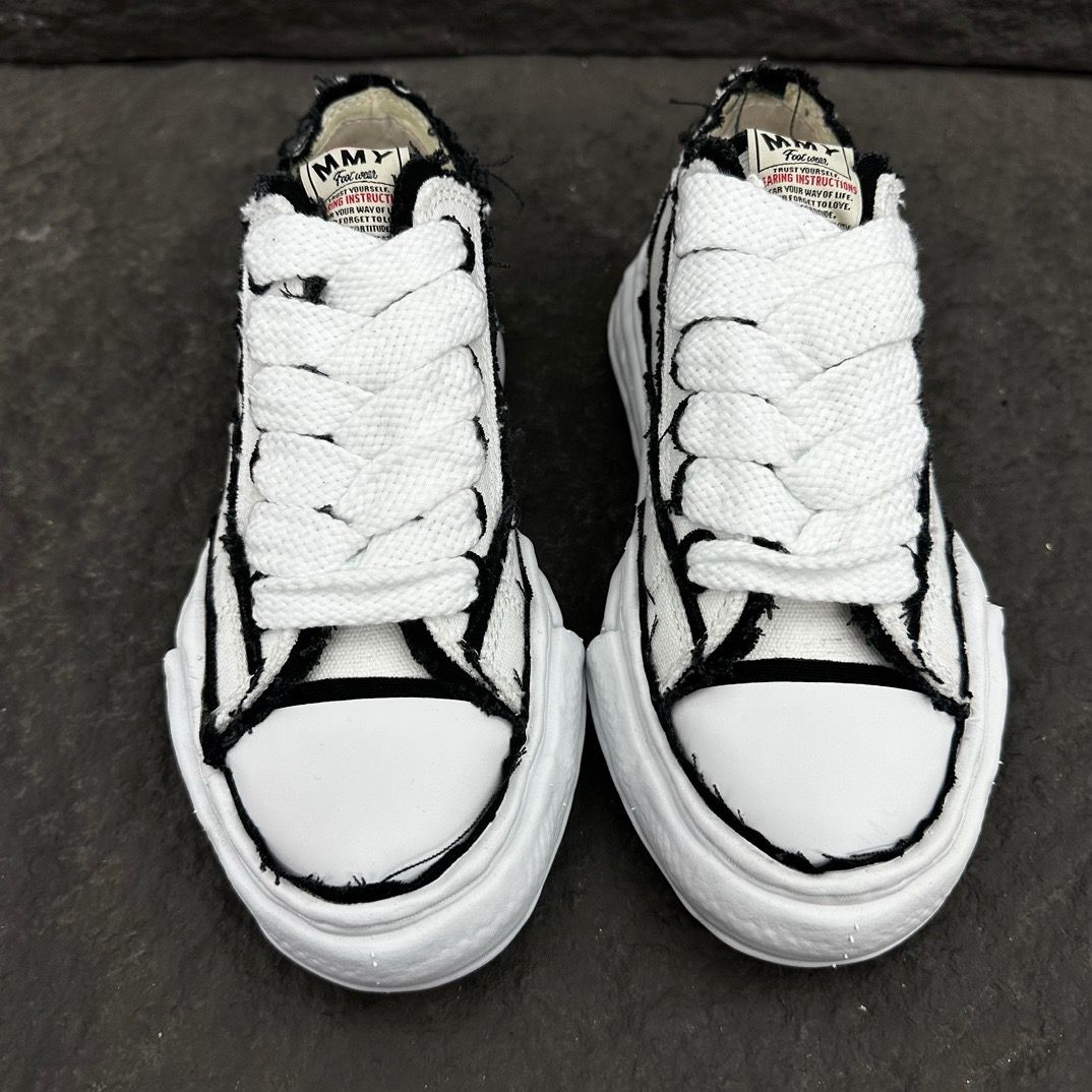 House Mihara Yasuhiro Peterson Og Sole Canvas Low White Black