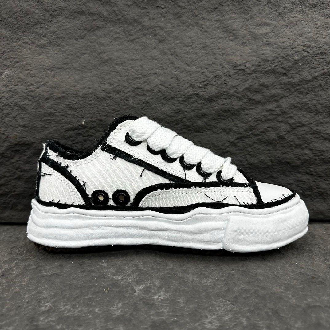 House Mihara Yasuhiro Peterson Og Sole Canvas Low White Black