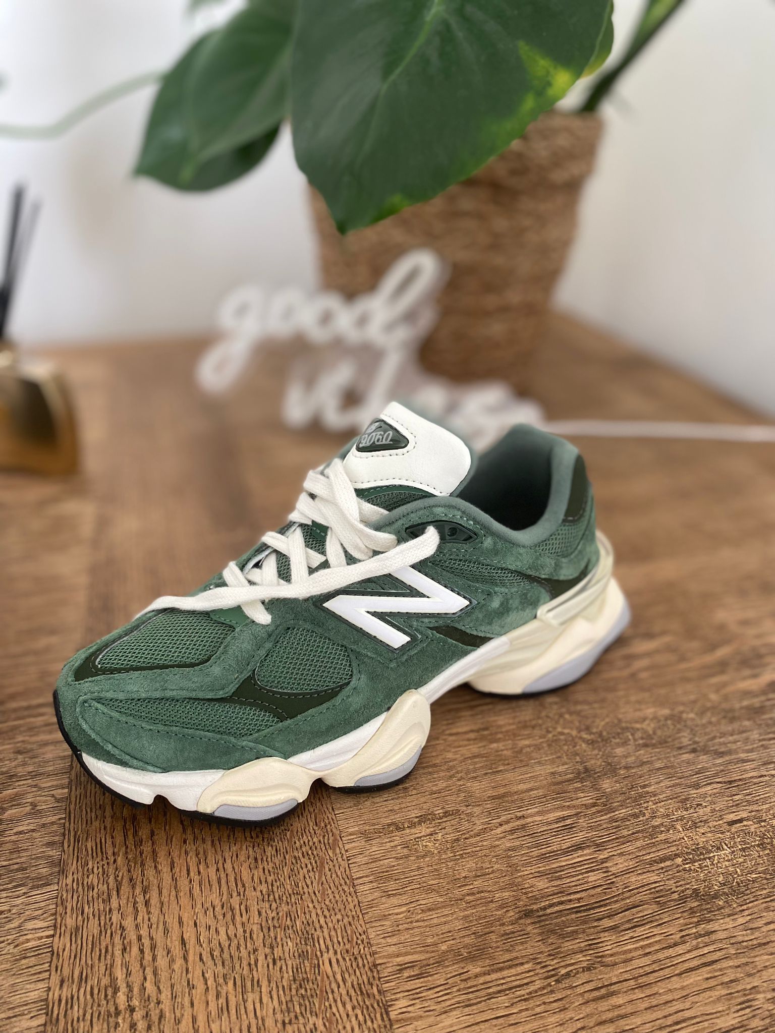 9060 New Balance Nori