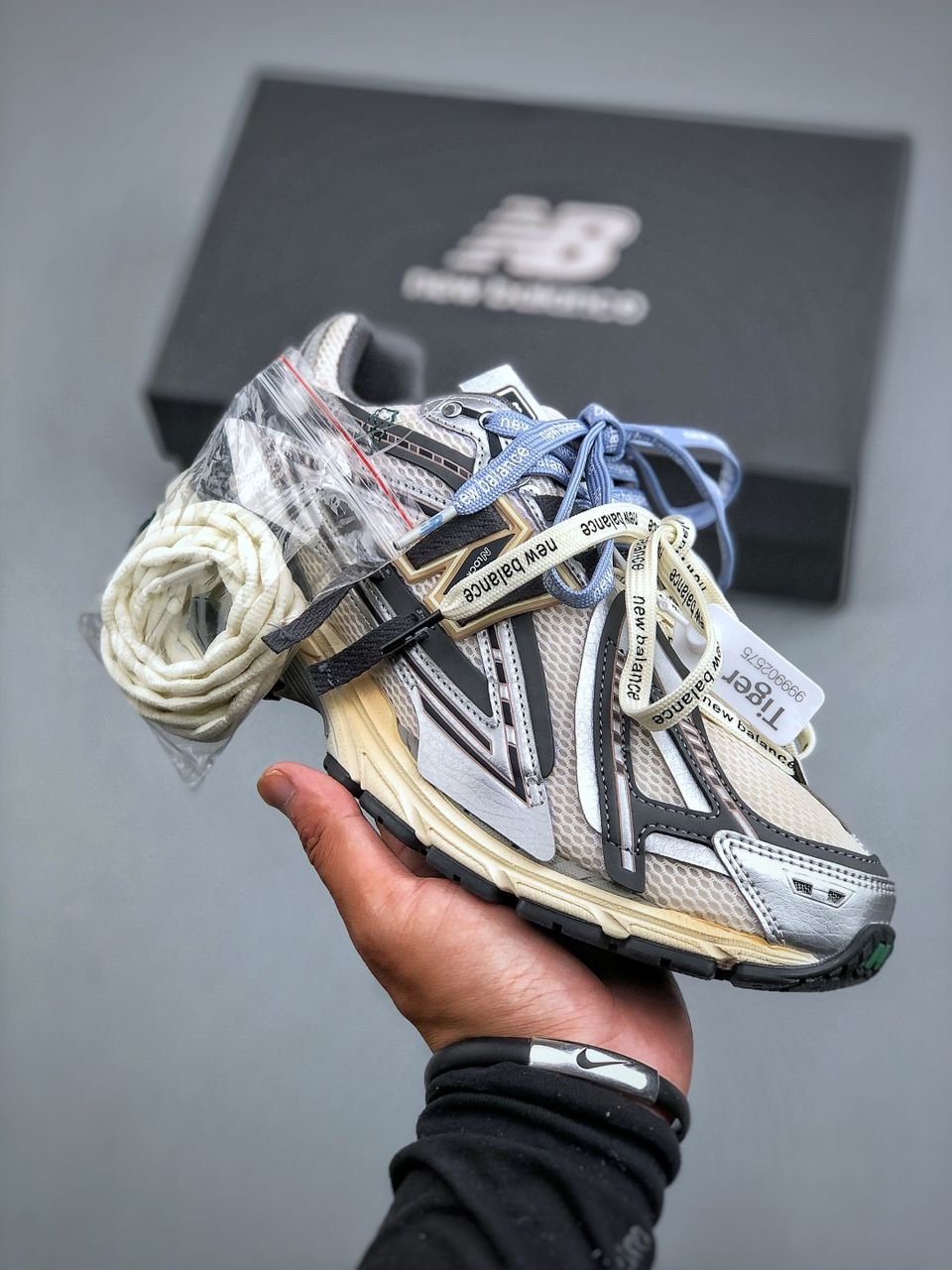 New Balance 1906A Silver Grey Pack