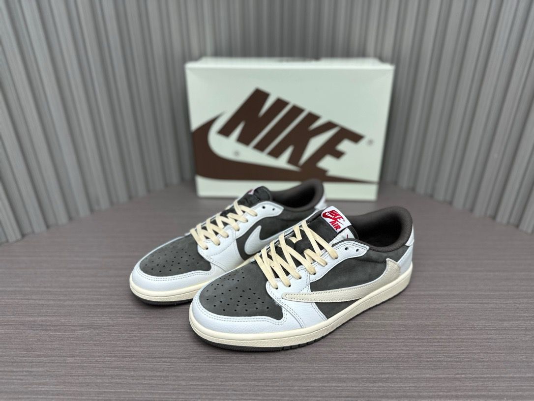 Travis Air Jordan 1