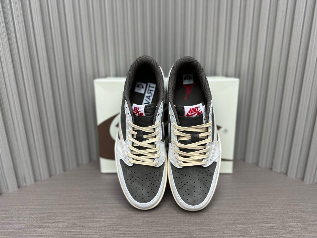 Travis Air Jordan 1