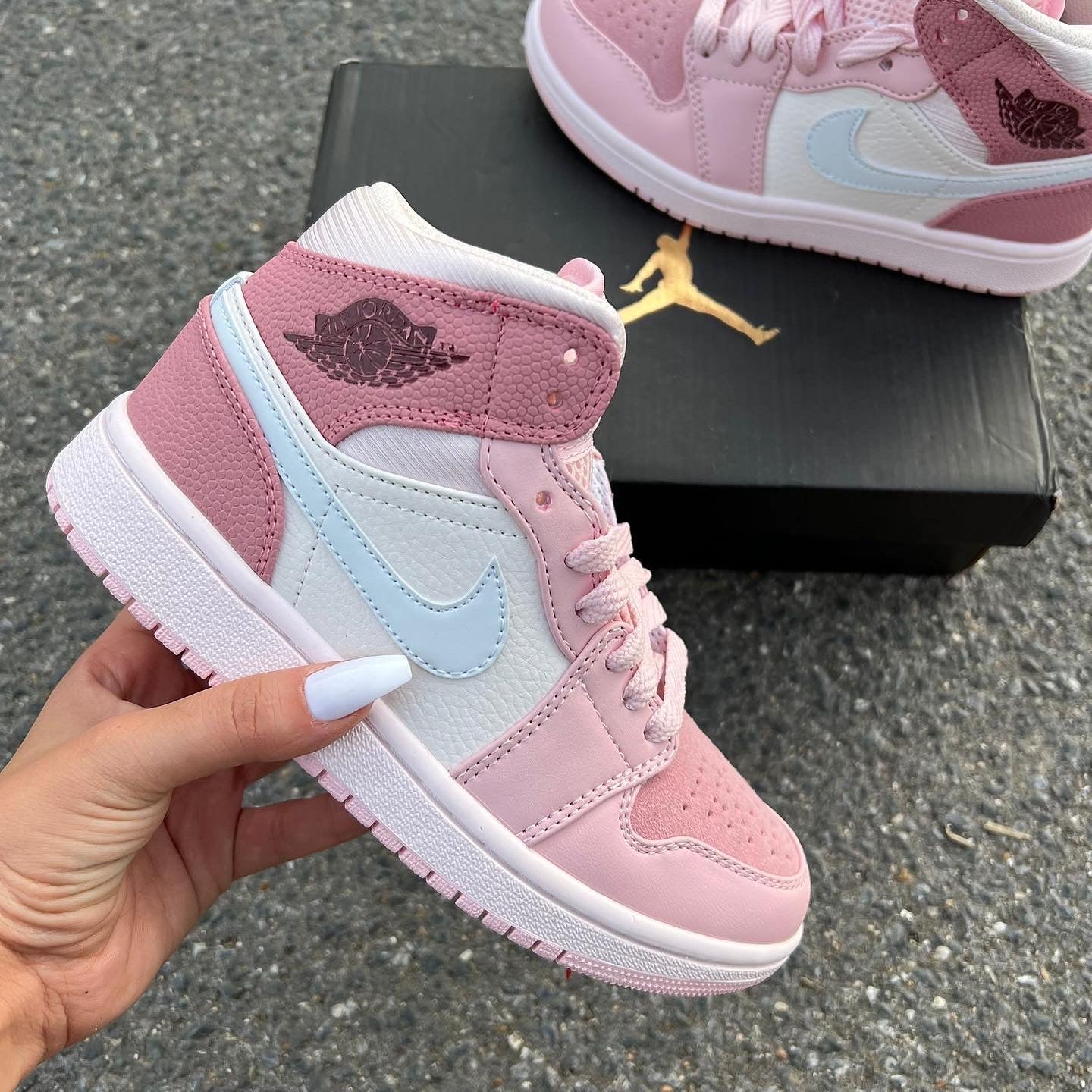 Air Jordan 1 - Pink