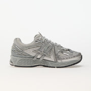1906A New Balance Gray metallic 2025 (free laces)