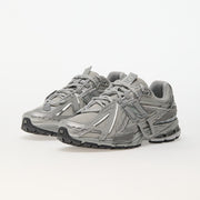 1906A New Balance Gray metallic 2025 (free laces)