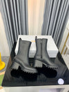 Trendy 2023 black boot