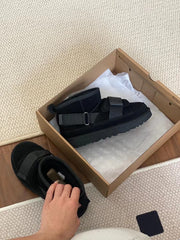 Ugg low waist boot LASE Black