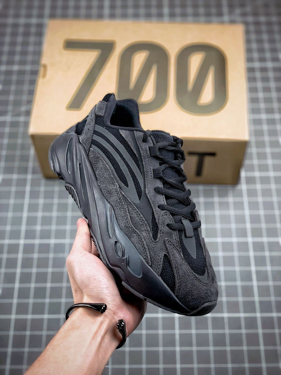 Adidas yeezy boost 700 V2 vanta