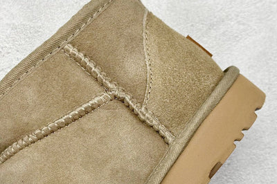 Ugg botte classique mini taupe