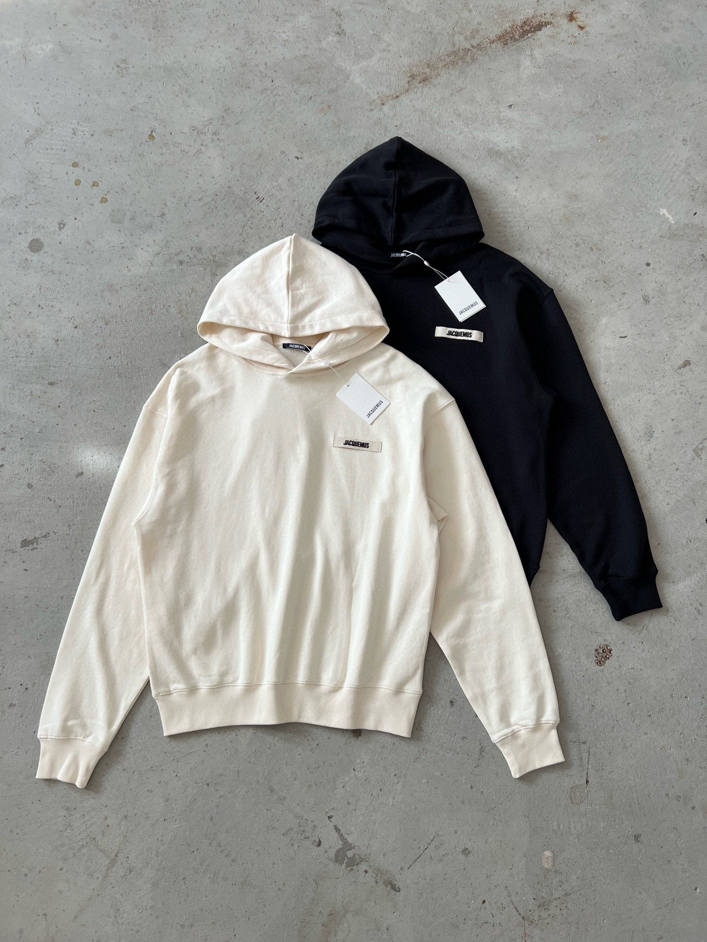 Jacquemus Hoodie Noir (vente privée)