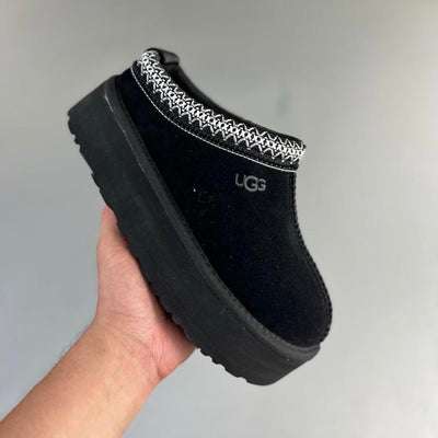 Ugg botte taille basse TAZZ Black