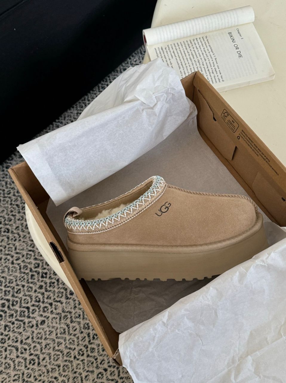 Ugg botte taille basse TAZZ Sand