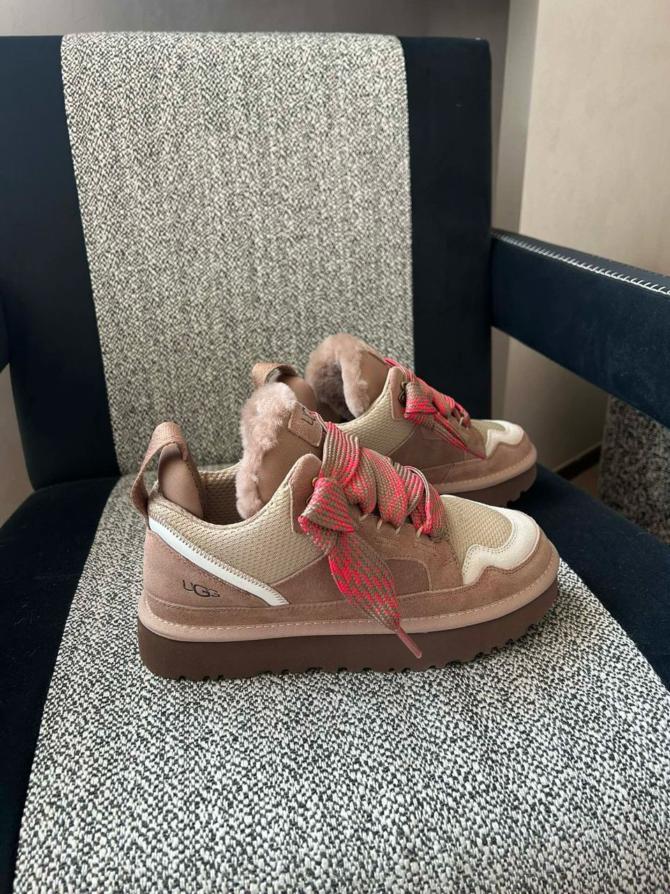 UGG Lowmel Brun / Rose
