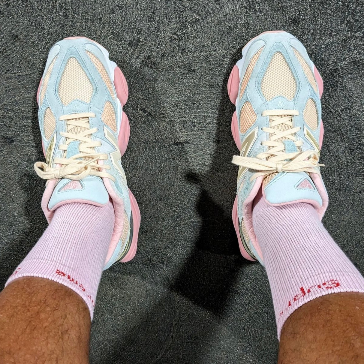 Lila’s sneakers 9060 New Balance