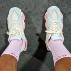 Lila’s sneakers 9060 New Balance
