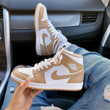 Sneakers - Air Jordan Nude