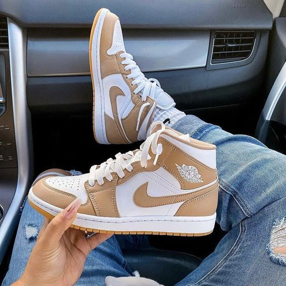 Sneakers - Air Jordan Nude