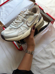 Nike V2K Run cream, side view